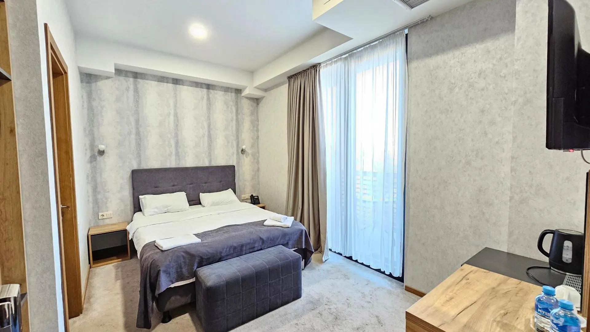 Hotel Flames Tiflis