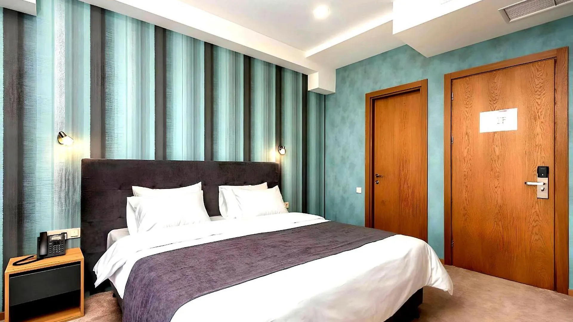 Hotel Flames Tiflis 4*,